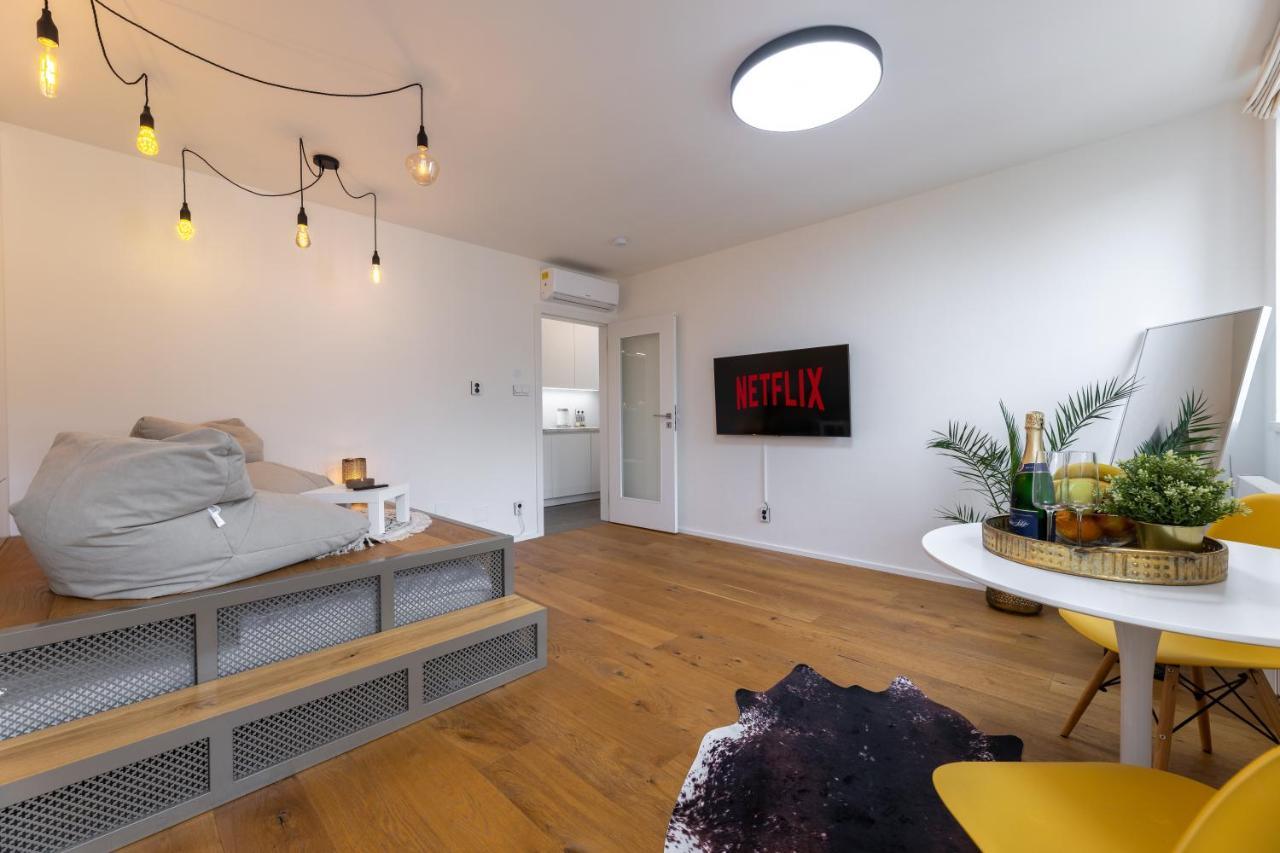 Luxurious, Charming Studio Perfect For Couples 布拉格 外观 照片