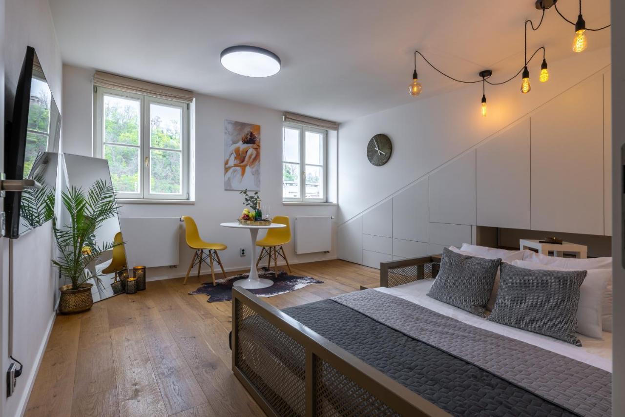 Luxurious, Charming Studio Perfect For Couples 布拉格 外观 照片