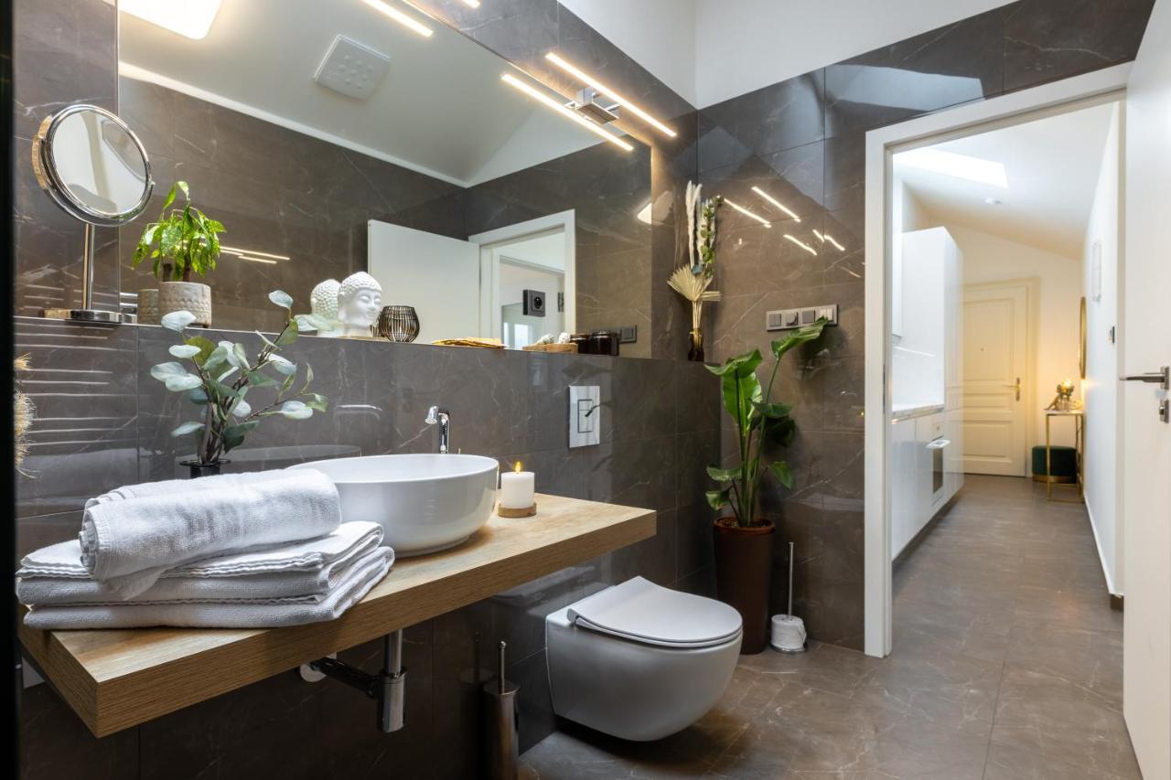 Luxurious, Charming Studio Perfect For Couples 布拉格 外观 照片