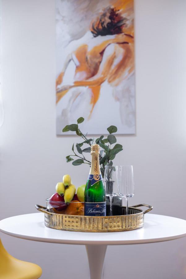 Luxurious, Charming Studio Perfect For Couples 布拉格 外观 照片