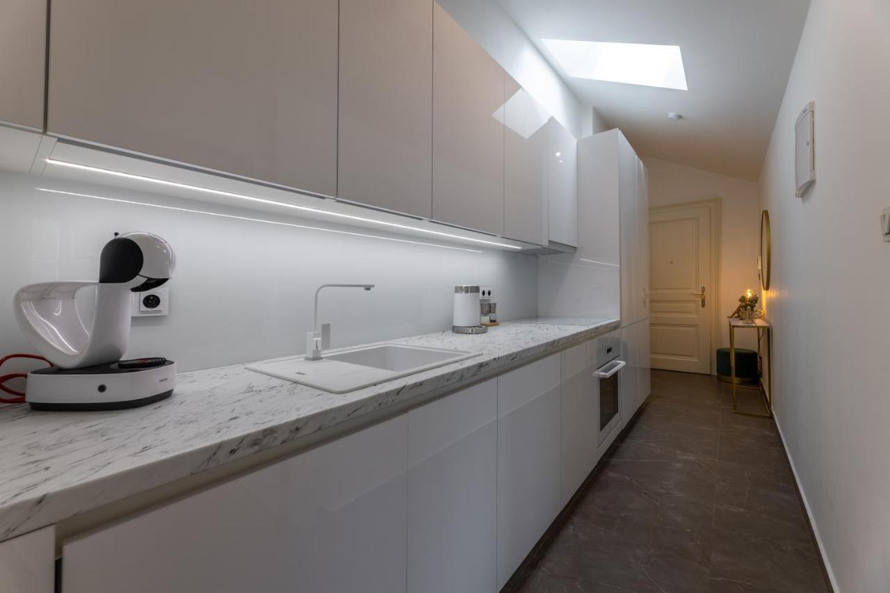 Luxurious, Charming Studio Perfect For Couples 布拉格 外观 照片