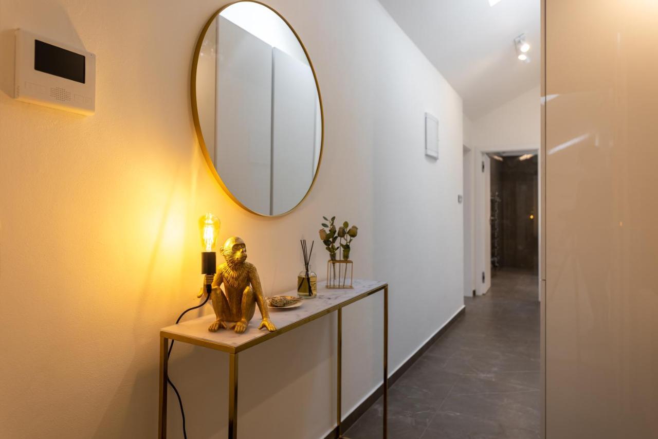 Luxurious, Charming Studio Perfect For Couples 布拉格 外观 照片